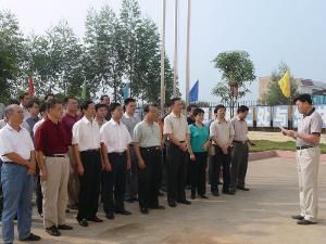 自治区总工会杨副主席等向导到南百11标检查指导事情 - 企业要闻 - 888集团电子游戏