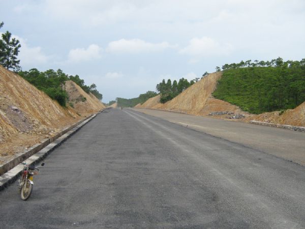 众志成城，，，迎头遇上——平钟№A标旱季施工进入决战阶段 - 企业要闻 - 888集团电子游戏