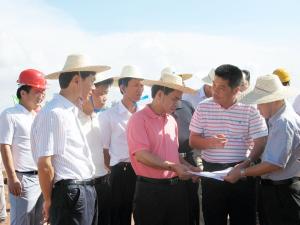 自治区常委、钦州市委书记黄道伟莅临钦州港大榄坪工业区二号路工程视察指导事情 - 企业要闻 - 888集团电子游戏