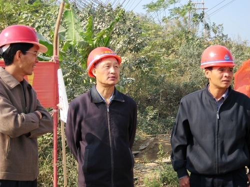 花周大桥顺遂合龙 - 企业要闻 - 888集团电子游戏