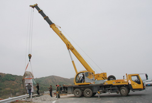 南百16标右江观景台景观石顺遂装置 - 企业要闻 - 888集团电子游戏