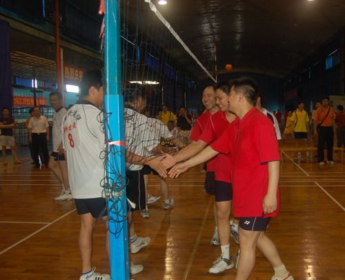 赛出效果，，，，，赛出气概--总公司男子气排球队包办集团公司五周年志庆角逐亚军、季军 - 企业要闻 - 888集团电子游戏