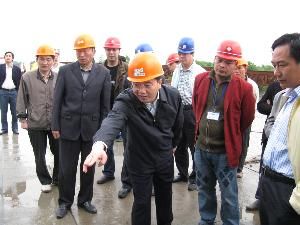 浙江省余姚市市长陈伟俊到姚东大桥视察 - 企业要闻 - 888集团电子游戏