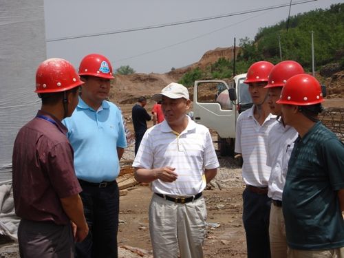 自治区交通厅副厅长田金贵视察承唐一标 - 企业要闻 - 888集团电子游戏