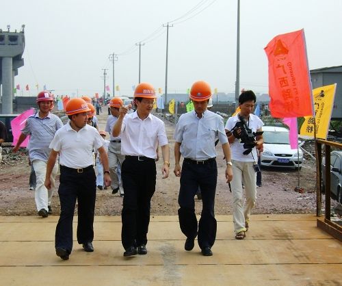 浙江省绍兴市副市长徐明光视察曹娥江袍江大桥 - 企业要闻 - 888集团电子游戏