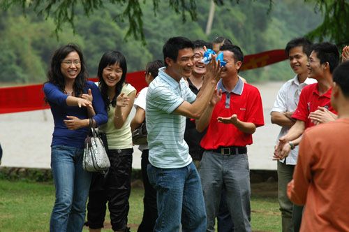 弘扬五四精神，，，，，点燃青春激情 - 企业要闻 - 888集团电子游戏