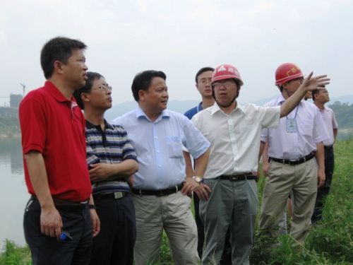 百色市人民政府副市长李建文亲临环岛一起施工现场指导事情 - 企业要闻 - 888集团电子游戏