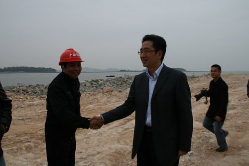 天下政协专题调研组一行到钦州港三墩公路调研 - 企业要闻 - 888集团电子游戏