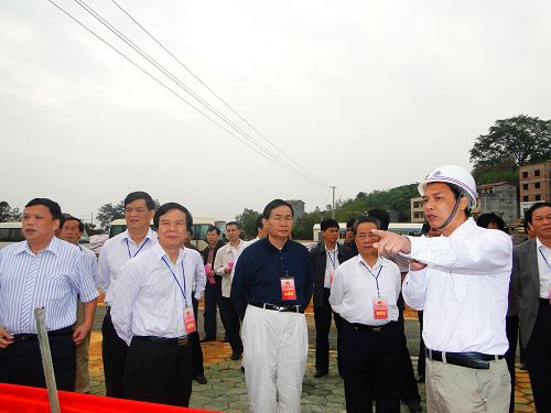 自治区、百色市人大代表莅临东合、竹洲大桥视察 - 企业要闻 - 888集团电子游戏