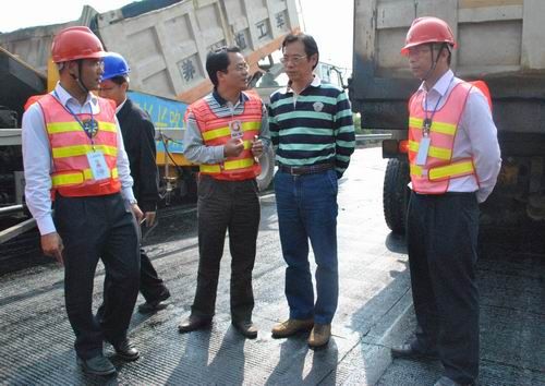 广西交通运输厅副厅长梁毅莅临柳南高速公路改扩建3标视察事情 - 企业要闻 - 888集团电子游戏