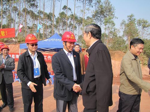 自治区主席马飚莅临玉铁5标视察事情 - 企业要闻 - 888集团电子游戏