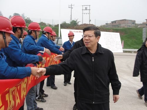 百色市委书记刘正东亲热慰问隆百F标 - 企业要闻 - 888集团电子游戏