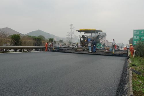 柳南路面2标乐成铺筑SMA-13沥青路面上面层试验路 - 企业要闻 - 888集团电子游戏