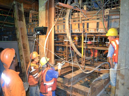 巴巴奥约河大桥首个铰接段砼浇筑施工顺遂完成 - 企业要闻 - 888集团电子游戏