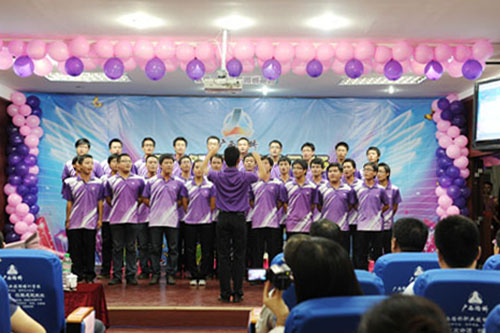 给青春插上同党 让梦想以后绽放——2011年新员工岗前培训班结业晚会暨文艺汇报演出取得圆满乐成 - 企业要闻 - 888集团电子游戏