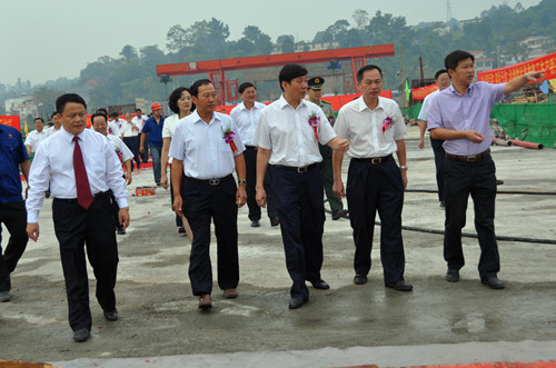 百色市竹洲大桥、百林大桥顺遂合龙 - 企业要闻 - 888集团电子游戏