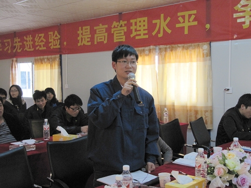 自治区交通工程质量监视站党总支书记、副站长杨胜坚到公司六钦路面C标授课 - 企业要闻 - 888集团电子游戏