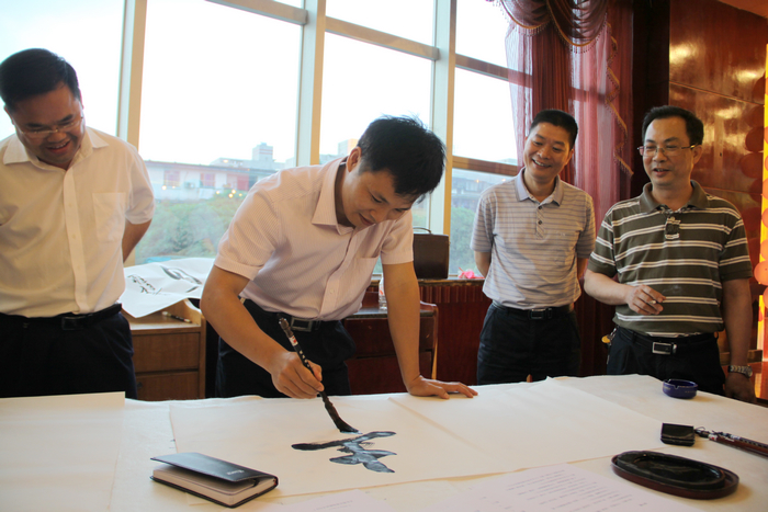 公司开展纪念共青团建设90周年“感恩&amp;#8226;青春”主题活动 - 企业要闻 - 888集团电子游戏