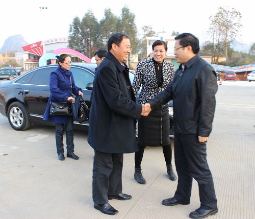 贺州市委书记彭晓春慰问贺州连线项目员工 - 企业要闻 - 888集团电子游戏