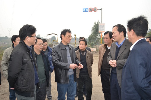 自治区交通运输厅梁毅副厅长莅临来马高速1-2分部调研检查慰问 - 企业要闻 - 888集团电子游戏