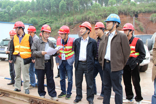 新生长集团公司董事长朱坚和等向导到沿海高速改扩建一期工程调研指导事情 - 企业要闻 - 888集团电子游戏