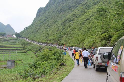 丹桂华庭项目携手越野e族开展爱心助学活动 - 企业要闻 - 888集团电子游戏