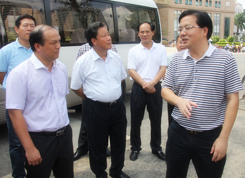 南宁市市长周红波视察金湖路项目 - 企业要闻 - 888集团电子游戏