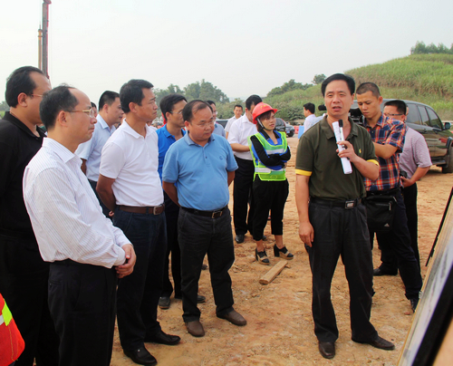 南宁市市委市政府向导视察机场高速公路延伸线工程 - 企业要闻 - 888集团电子游戏