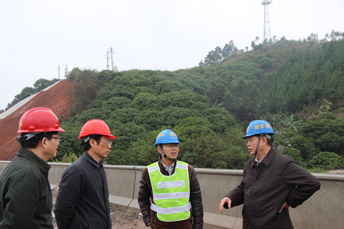 区交通运输厅潘巍厅长等向导到沿海改扩建一期工程№.2标检查指导事情 - 企业要闻 - 888集团电子游戏