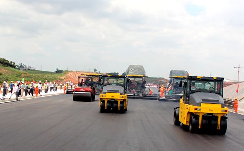 南宁市精品工程观摩会在我公司机场路项目举行 - 企业要闻 - 888集团电子游戏