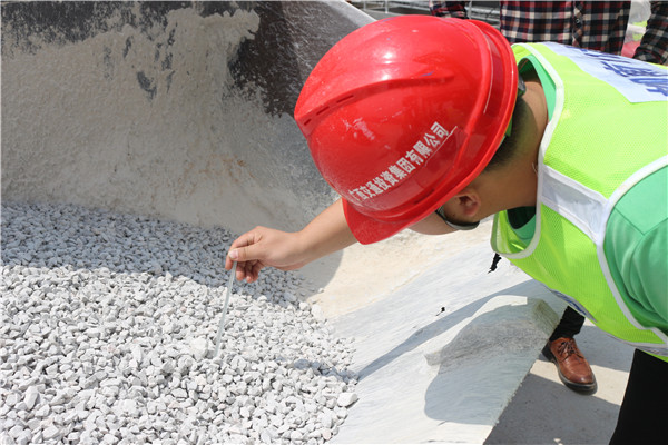 集团公司首套安迈5000型沥青拌和站在柳南11标顺遂焚烧  - 企业要闻 - 888集团电子游戏